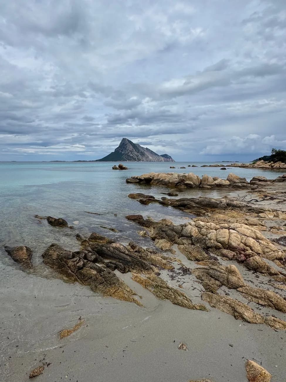 L'île de Tavolara sur la côte est