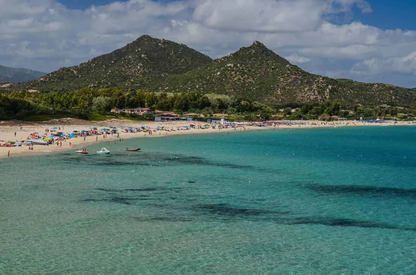 Plage sarde aux eaux turquoise