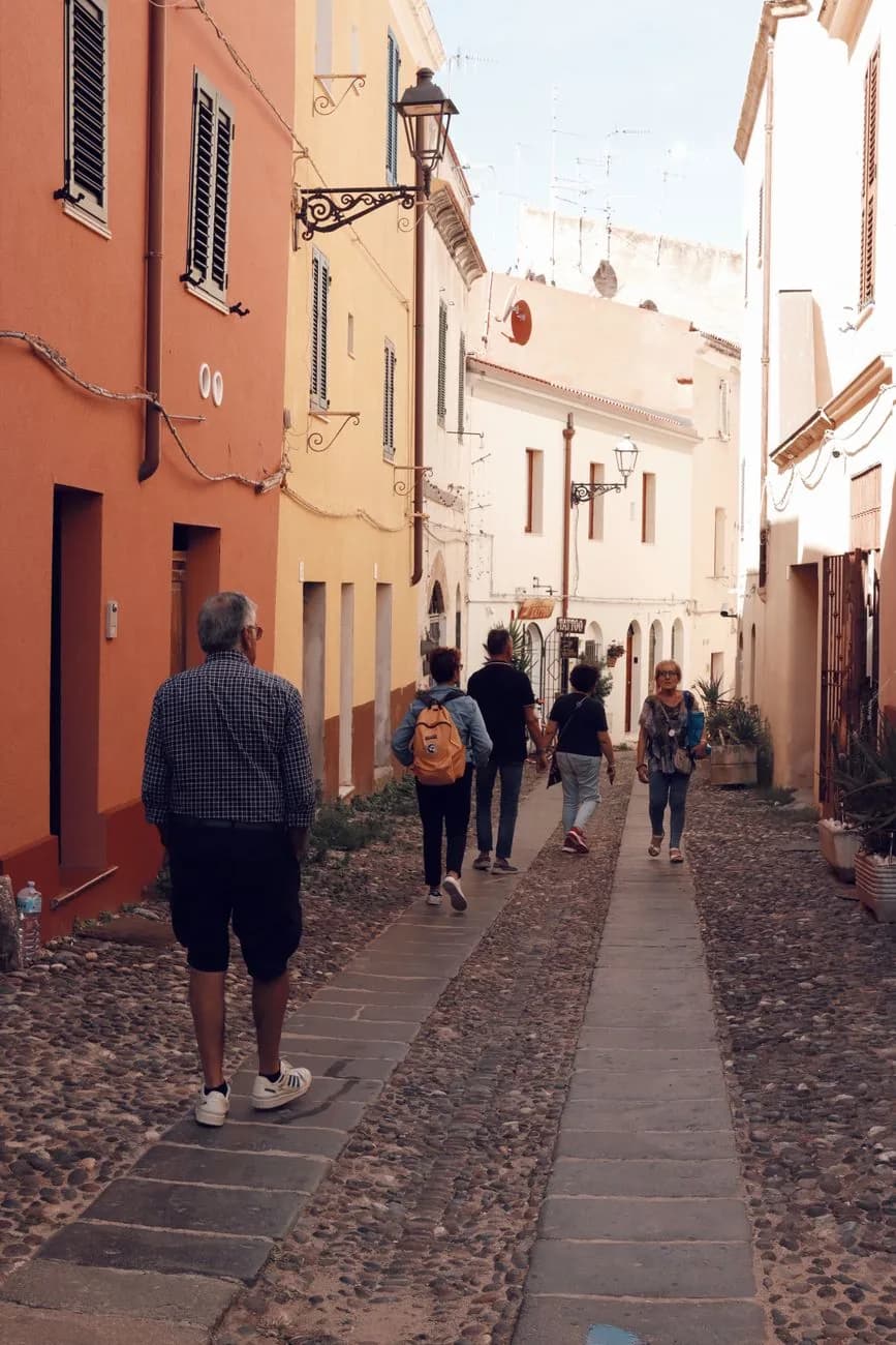 Ruelle pavée de la vieille ville d'Alghero